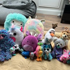 Buildabear, Squishmallow and other soft toys