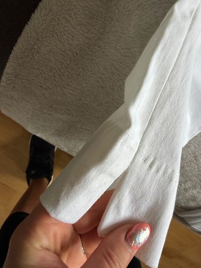 White Cropped trousers