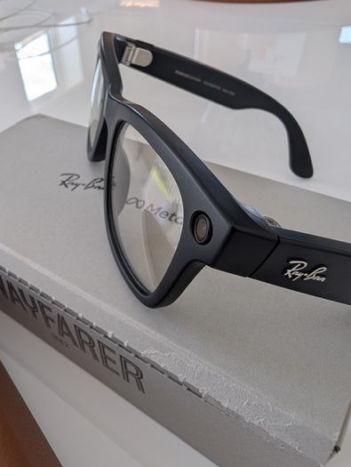Ray-Ban Meta Wayfarer Smart Gen 2 Glasses | Transitions | Matte Black Medium | Like New