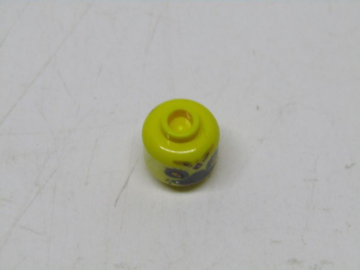 Lego Yellow Chima Error Prototype Test Print Colour Yellow Head Rare And Hard To Find
