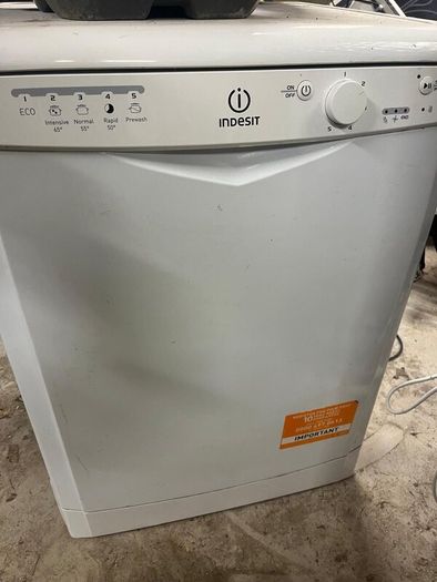 White Appliances / Kitchen Appliances