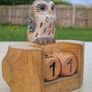 Wooden perpetual calendar (block style) with an owl motif Image 5