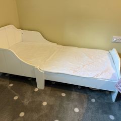 kids bed + mattress
