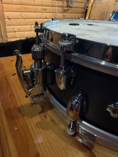 Mapex black panther design lab snare