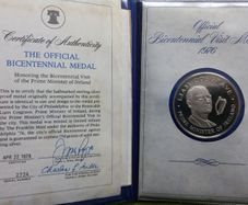 Official bicentennial medal Liam Cosgrave