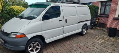 Toyota Hiace Van