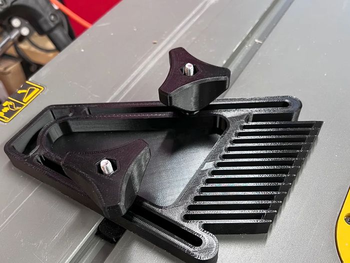 DeWalt DWE7491RS Featherboard Slides and Knobs