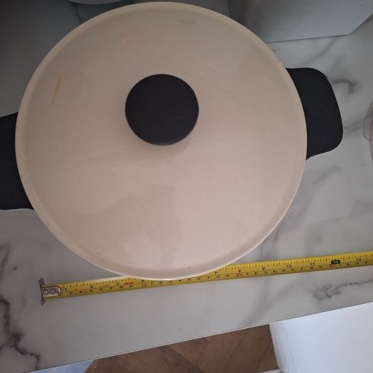 casserole dish