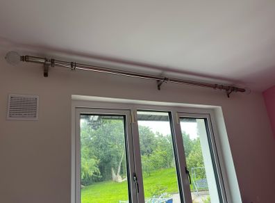 curtains & pole