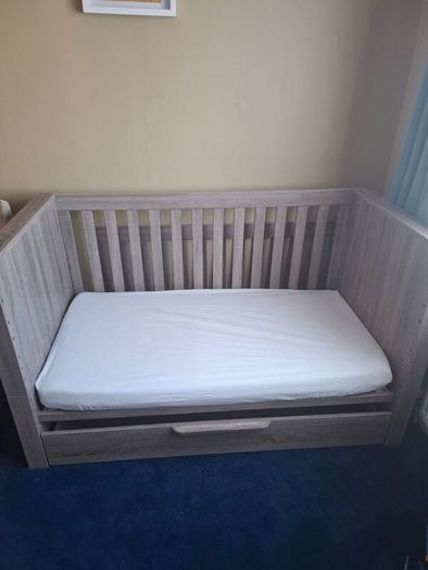 Mamas & Papas Franklin Cot Bed - Grey - Excellent