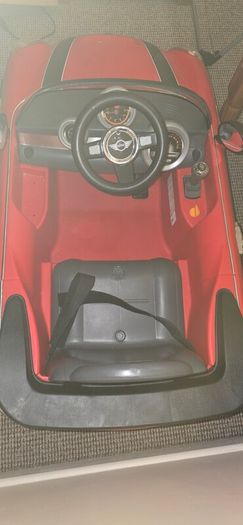 Mini Cooper Ride-On Car - Great Condition + New Battery