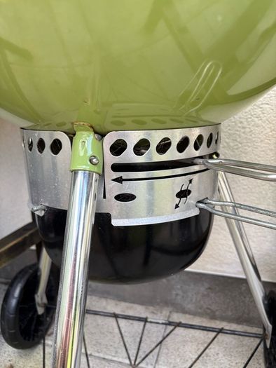 Weber Master Touch 57cm Includes Cover & Extras