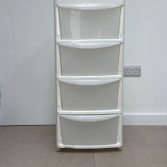 Plastic 4 Drawer Unit