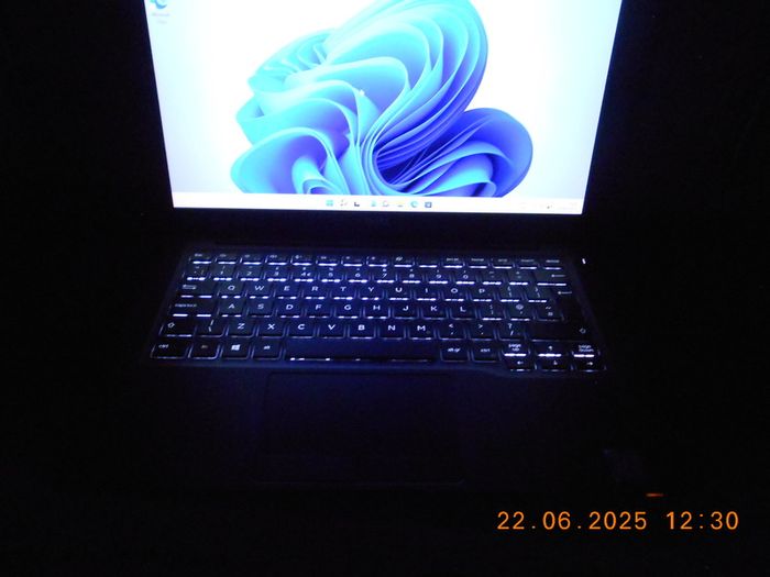 Intel i7 16GB Ram Dell Latitude 7300 Laptop Professional Business Laptop Carbon Fiber Model
