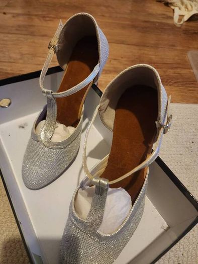 Dancing Shoes Anna Karn 740 60