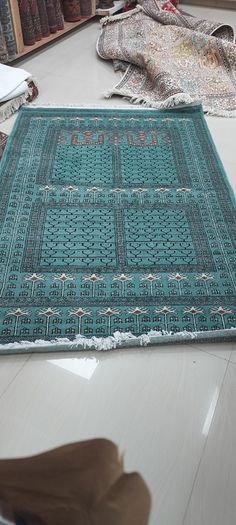 Hand Woven Kashmiri Wool Rug - New and Unused