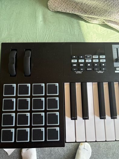 Code 49 M-Audio MIDI keyboard