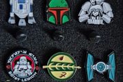 Star wars , pin back badges.