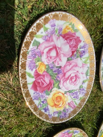 Davenport Ltd Edition Royal Rose Plates