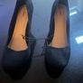 black high heels Image 3