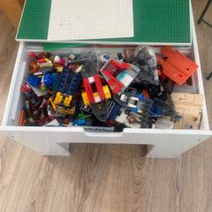 lego table & lego