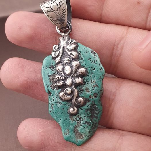 Vintage Natural Turqouise Silver Floral Desgin Pendant