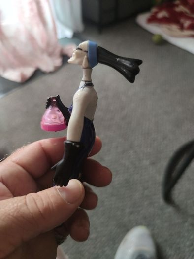 RARE 2001 Yzma 5.25" McDonald's EUROPE Action Figure Emperor's New Groove