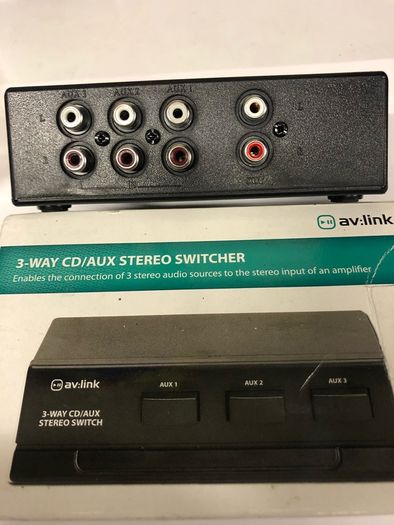 3-Way CD/AUX Stereo Switcher