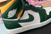 Air Jordan 1 Mid - Sonics