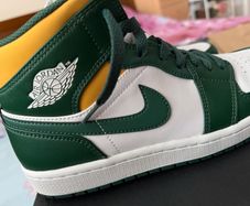 Air Jordan 1 Mid - Sonics