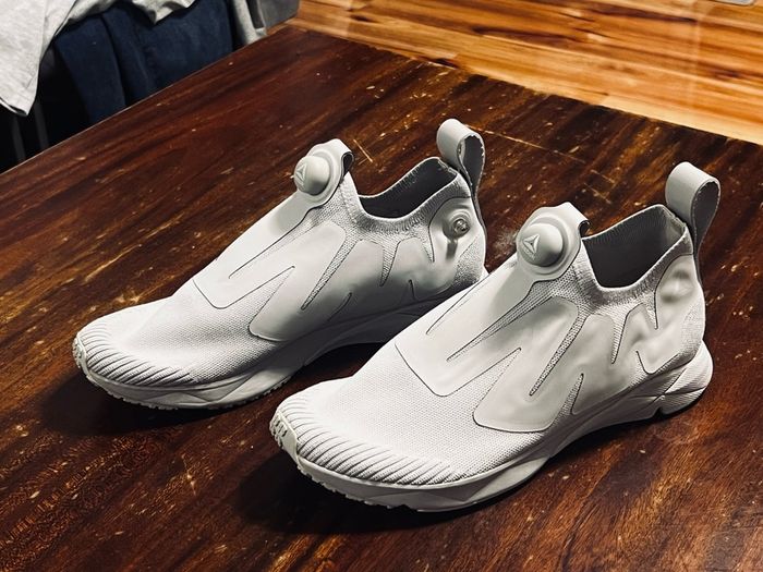 Reebok Pump. Unique White Knit SlipOn