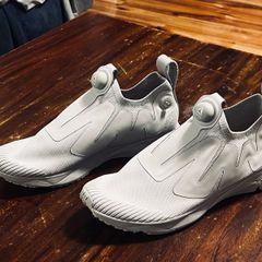 Reebok Pump. Unique White Knit SlipOn