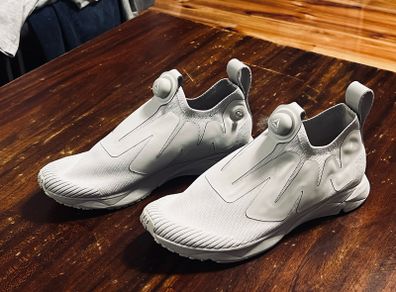 Reebok Pump. Unique White Knit SlipOn