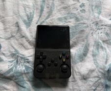 R36S Handheld Game Console