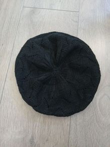 Black knit beret
