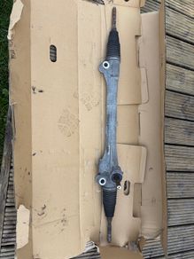 Toyota Estima Steering rack