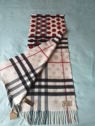 Bnwt Burberry Sold Out Heart Scarf