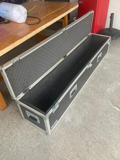 Flight Case (Swan)