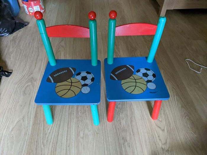 kids chairs