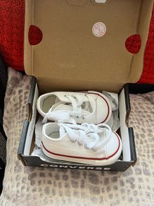 Boys /Girls converse trainers uk 2
