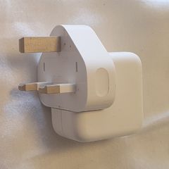Genuine Apple 12W USB Power Adapter Plug