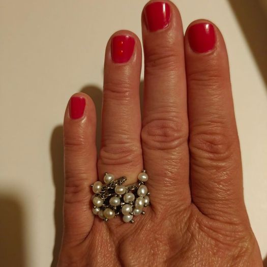 silver ring with pearls