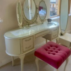 Stunning late 70s cream and gold bedroom suite