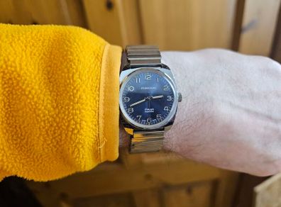 Vintage Swiss Made Mirexal Mechanical Wind Up Swiss Watch from 1960s