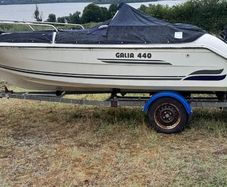 Boat for sale with trailer.Fish finder.Boat needs a clean.