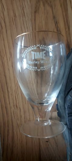 Time barley wine,,,brewed by smithswicks kilkenny,vintage glass,collectors item,,price includes post to anywhere in Ireland thank you, hard to come by ,,sold as is.