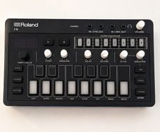 Roland J-6 Chord Synthesizer