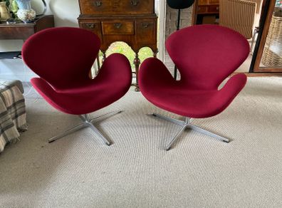 Swan Chair