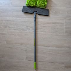 Tesco Flat Mop - Two Clean Mop Heads