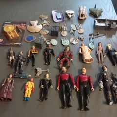 Vintage 90s Star trek action figures